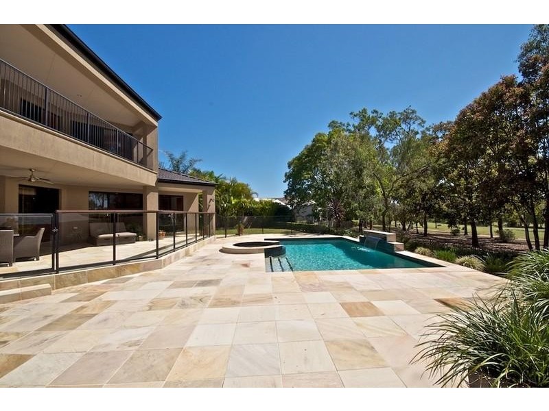 14 Torquay Pl, Arundel QLD 4214