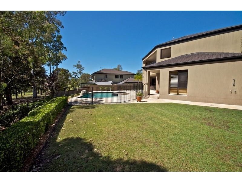 14 Torquay Pl, Arundel QLD 4214