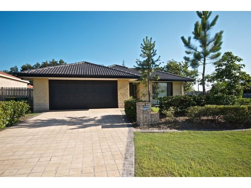 1 Fanning Ct, Pacific Pines QLD 4211