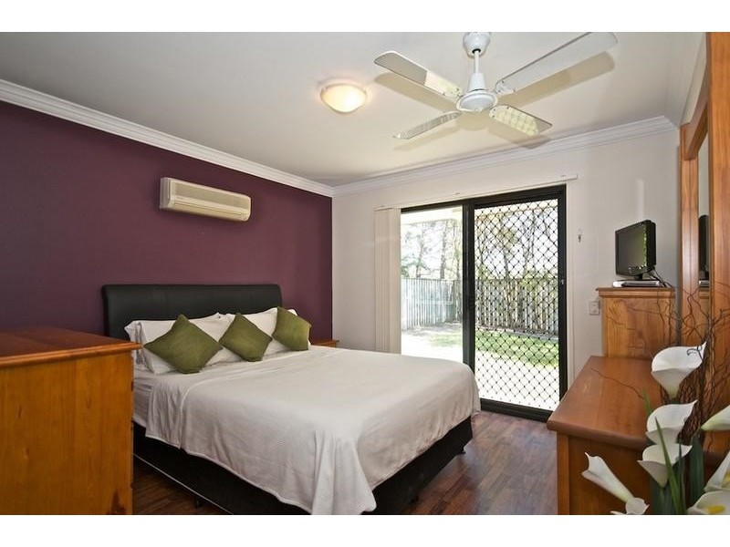 1 Fanning Ct, Pacific Pines QLD 4211