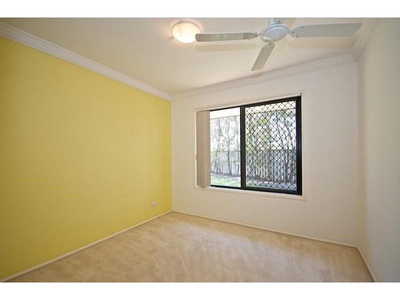 1 Fanning Ct, Pacific Pines QLD 4211