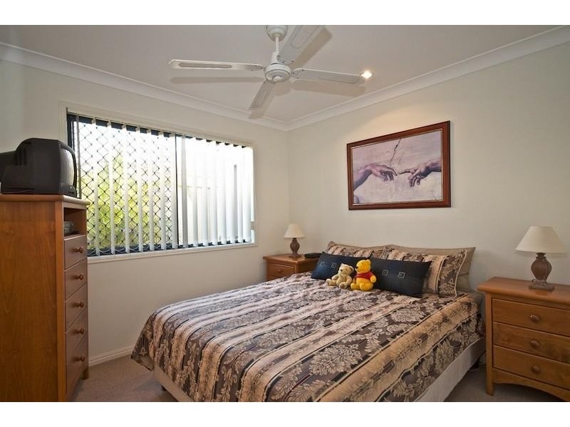 47 Golden Bear Dr, Arundel QLD 4214
