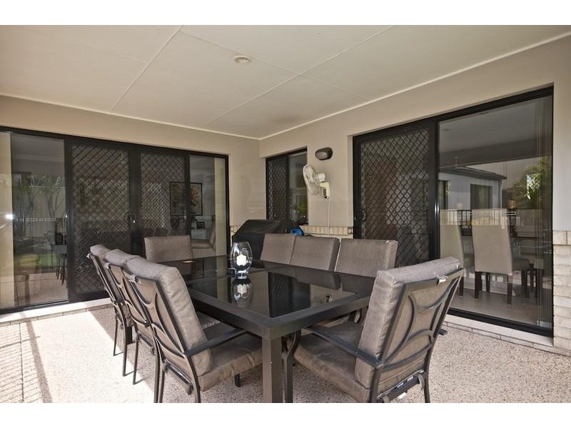 47 Golden Bear Dr, Arundel QLD 4214