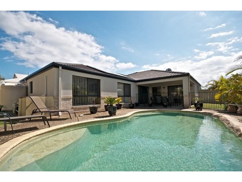 47 Golden Bear Dr, Arundel QLD 4214