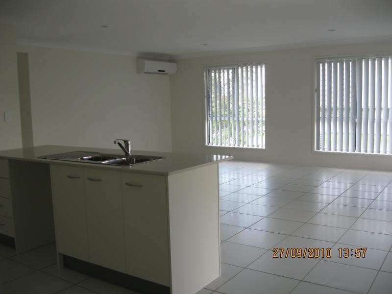 18 Sunridge Cct, Windaroo QLD 4207