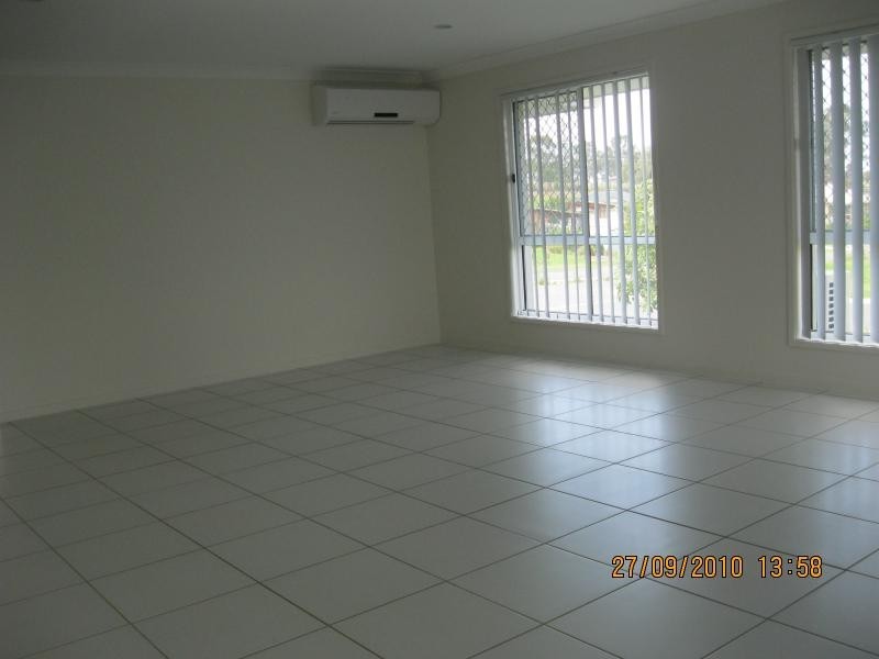 18 Sunridge Cct, Windaroo QLD 4207