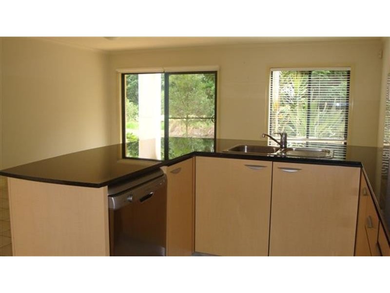 8866 Magnolia Dr, Hope Island QLD 4212