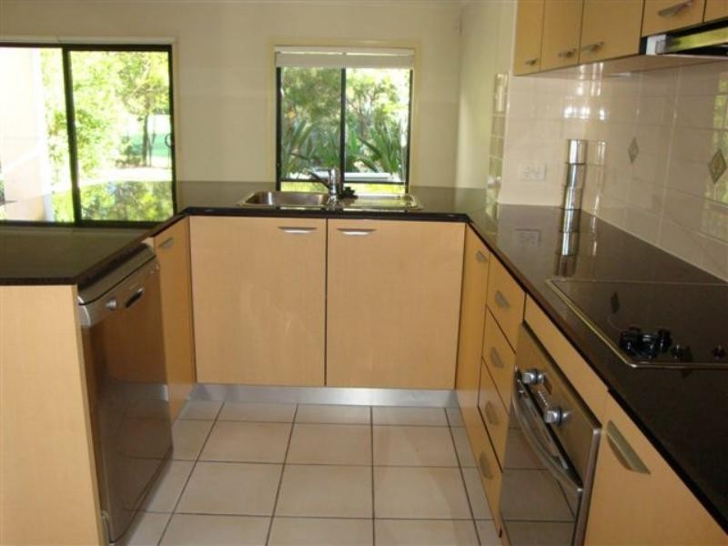 8866 Magnolia Dr, Hope Island QLD 4212