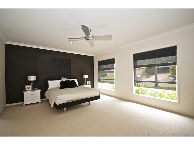 106 Arun Dr, Arundel QLD 4214