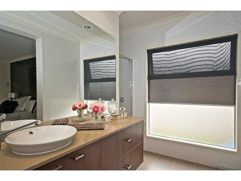 106 Arun Dr, Arundel QLD 4214