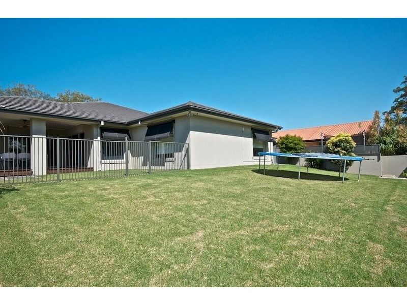 106 Arun Dr, Arundel QLD 4214