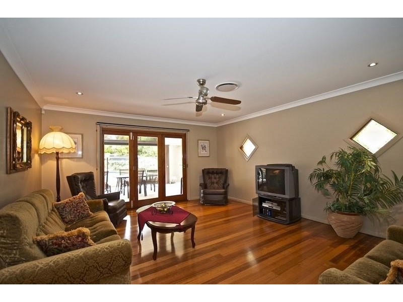 34 Ben Hogan Cres, Parkwood QLD 4214