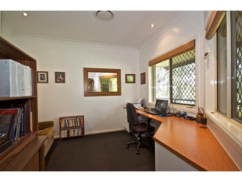 34 Ben Hogan Cres, Parkwood QLD 4214