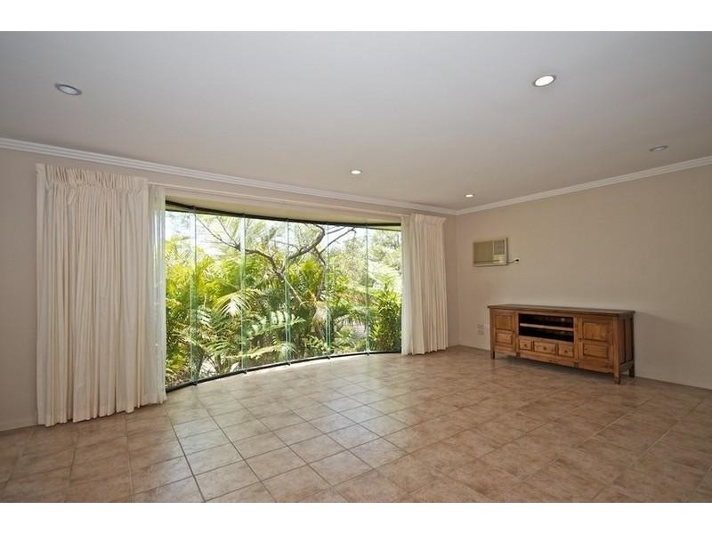 269 Napper Rd, Arundel QLD 4214