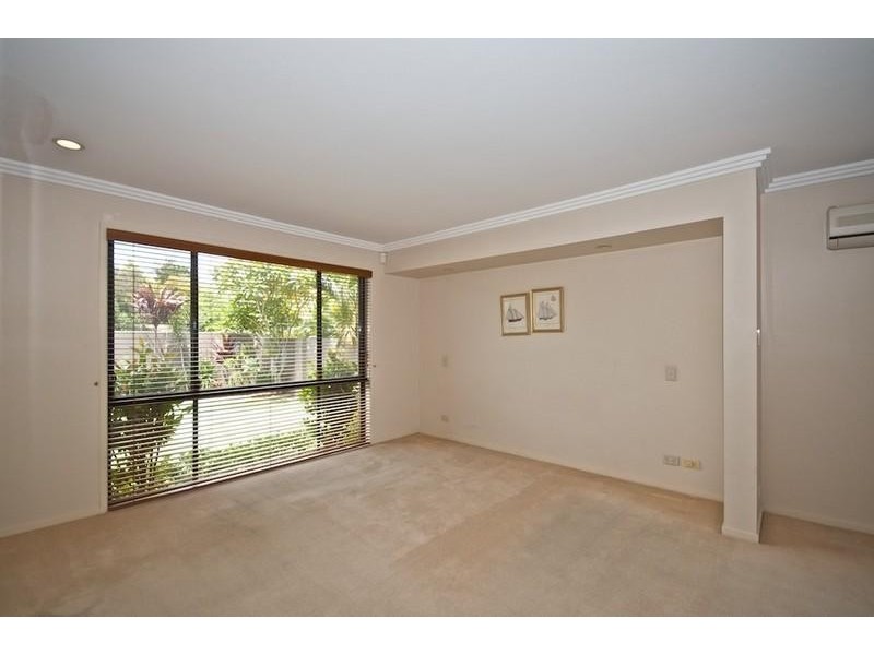 269 Napper Rd, Arundel QLD 4214