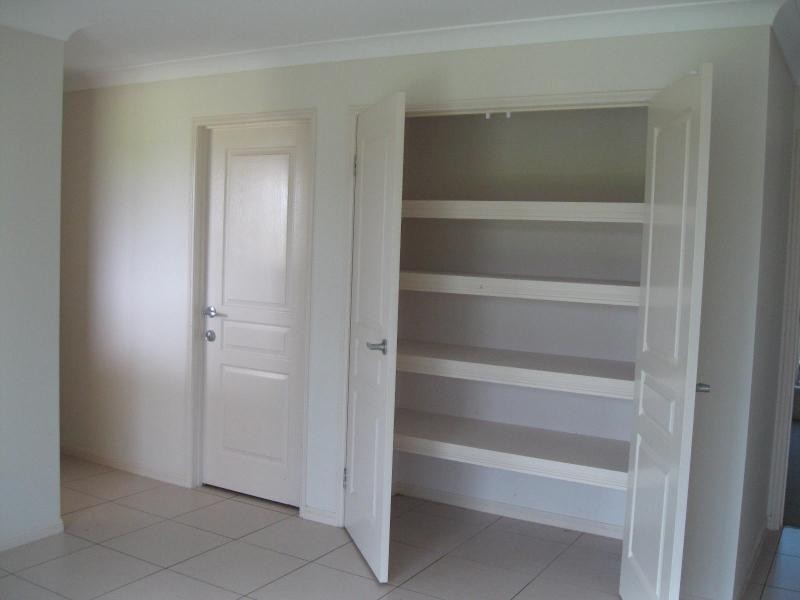 66 Golden Bear   Dr, Arundel QLD 4214