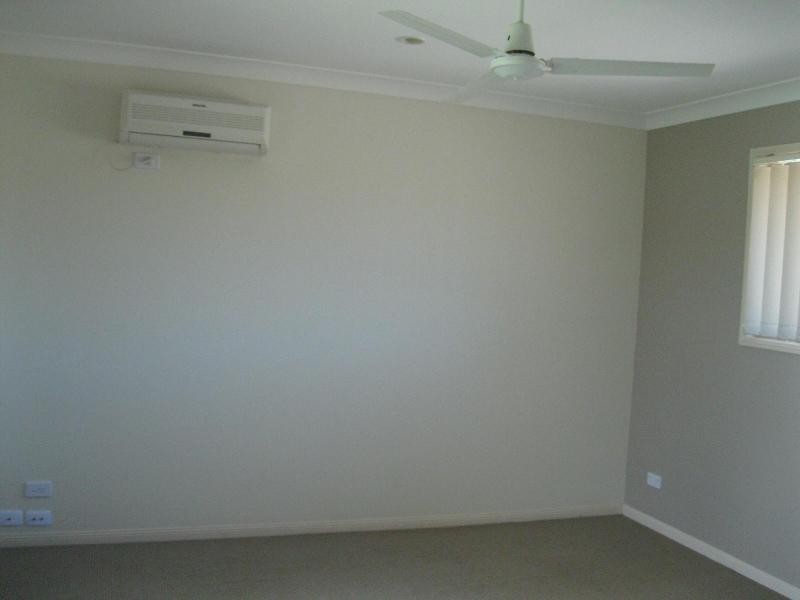 66 Golden Bear   Dr, Arundel QLD 4214