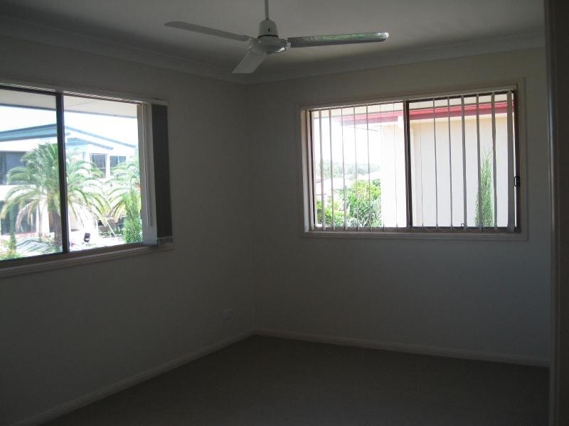 66 Golden Bear   Dr, Arundel QLD 4214