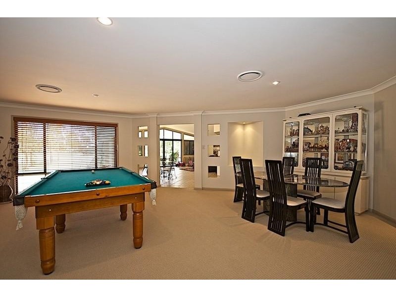 104 Arun Dr, Arundel QLD 4214