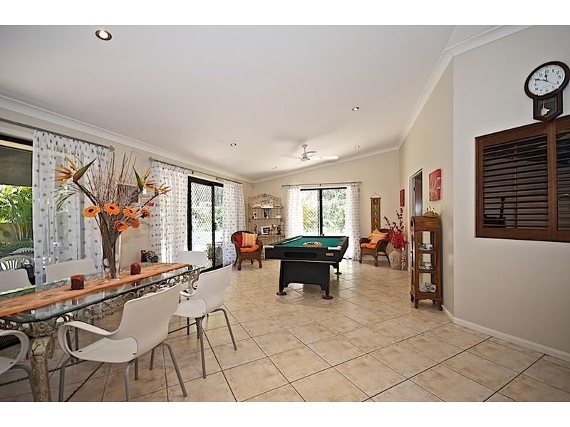 125 Arun Dr, Arundel QLD 4214