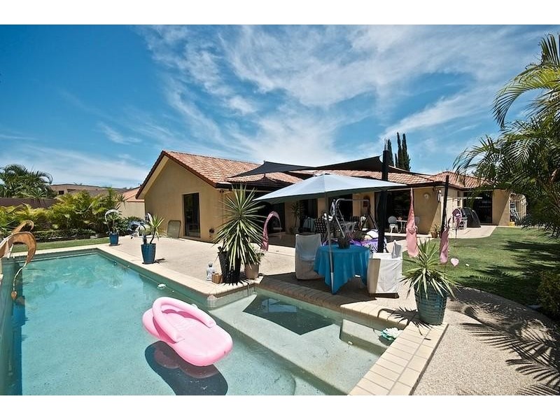 125 Arun Dr, Arundel QLD 4214