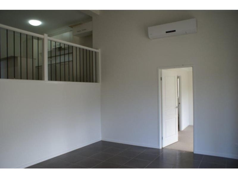 2 Cathmor Ct, Oxenford QLD 4210