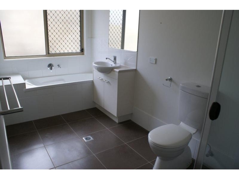 2 Cathmor Ct, Oxenford QLD 4210