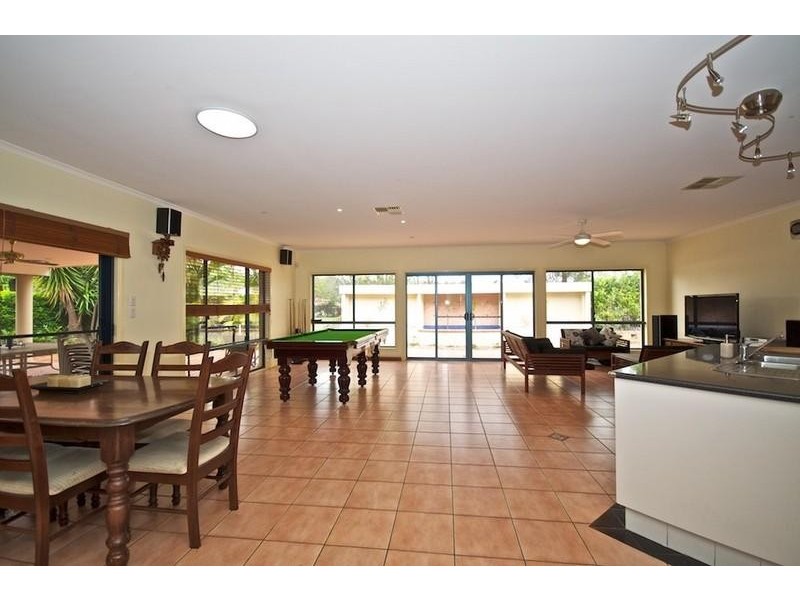 57 Arun Dr, Arundel QLD 4214