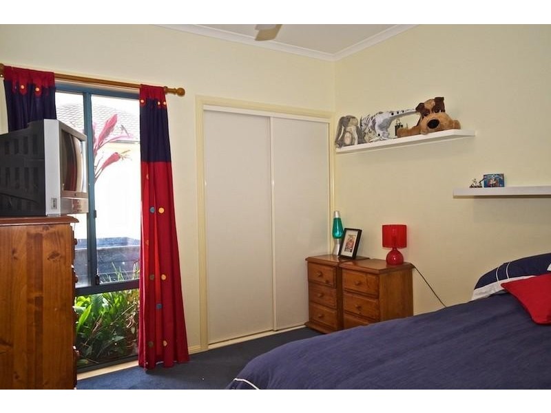 57 Arun Dr, Arundel QLD 4214