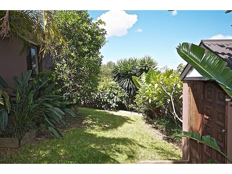 69 Arnold Palmer Dr, Parkwood QLD 4214