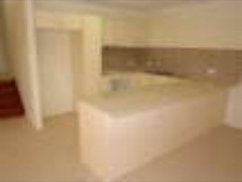 2/1 Freestone  Dr, Upper Coomera QLD 4209