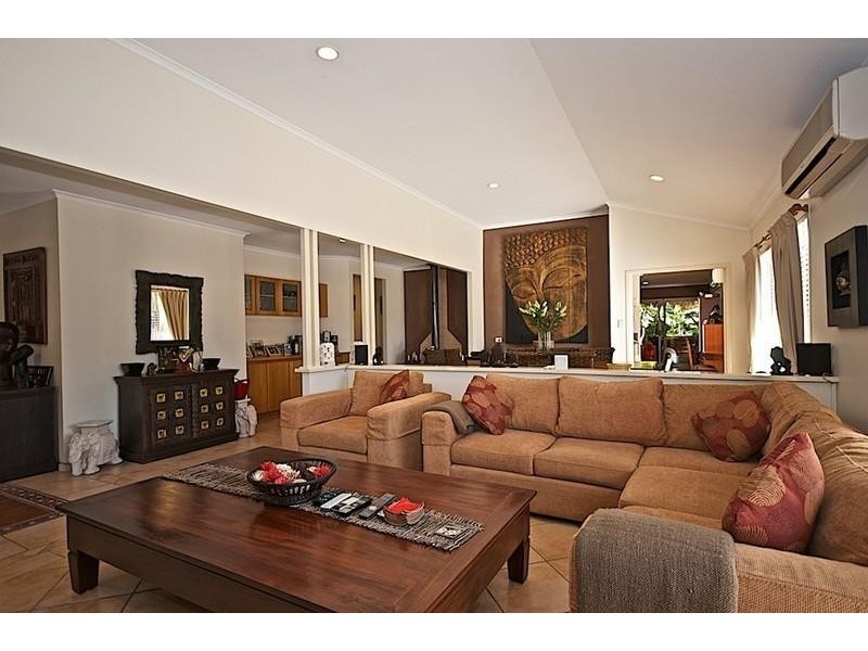 5 Benalla Ct, Parkwood QLD 4214