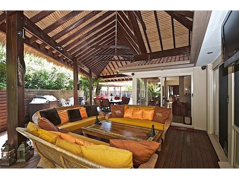 5 Benalla Ct, Parkwood QLD 4214