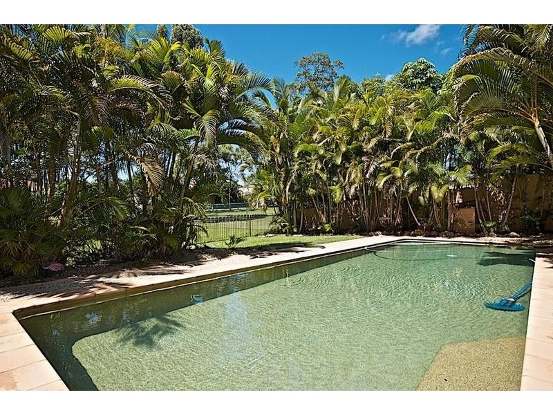 48 Fitzalan Cct, Arundel QLD 4214