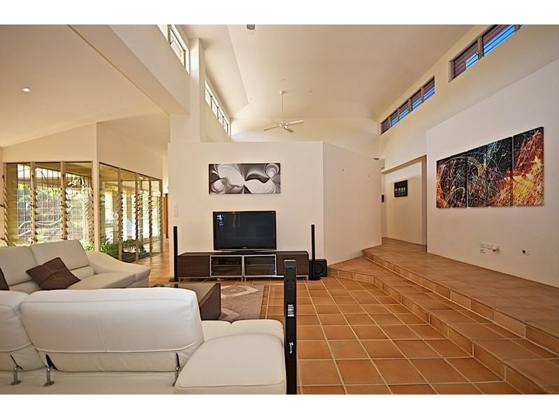 48 Fitzalan Cct, Arundel QLD 4214