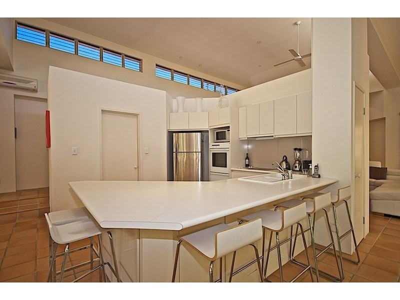 48 Fitzalan Cct, Arundel QLD 4214