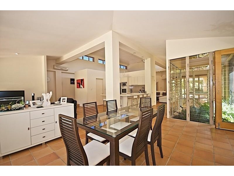 48 Fitzalan Cct, Arundel QLD 4214