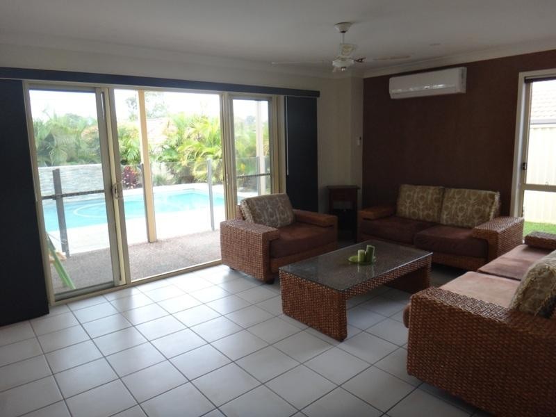 62 Tiger  Dr, Arundel QLD 4214