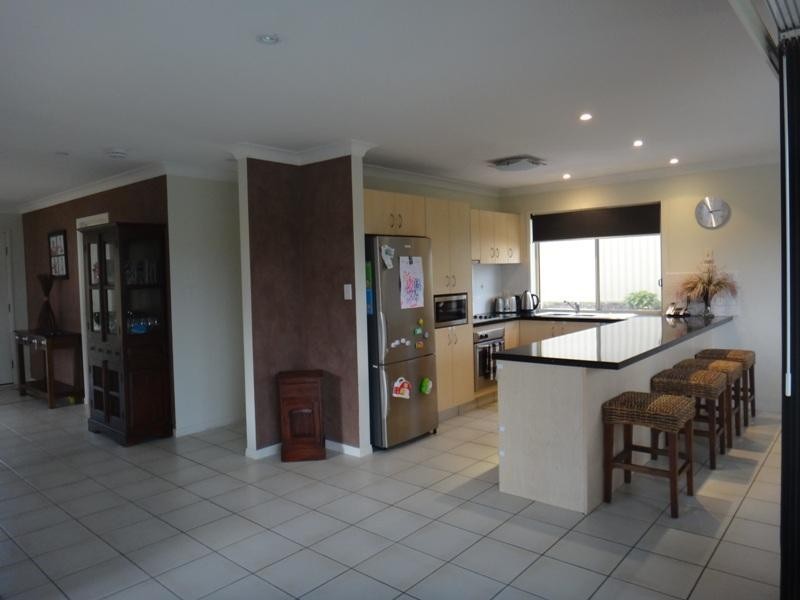 62 Tiger  Dr, Arundel QLD 4214