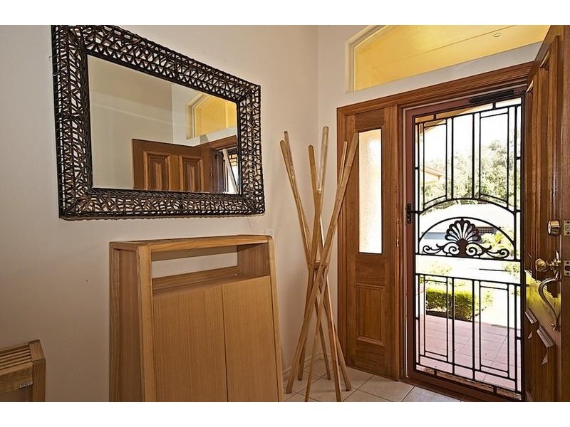 12 Portreeves Pl, Arundel QLD 4214