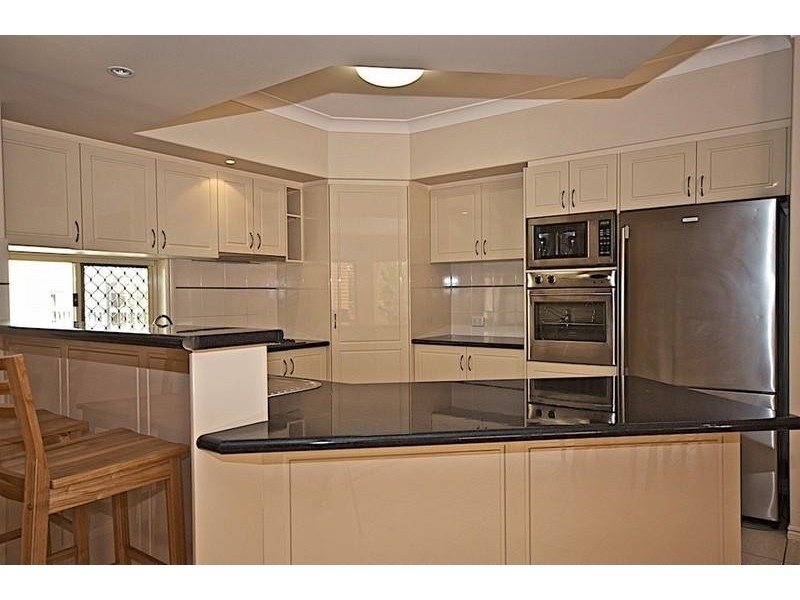 12 Portreeves Pl, Arundel QLD 4214