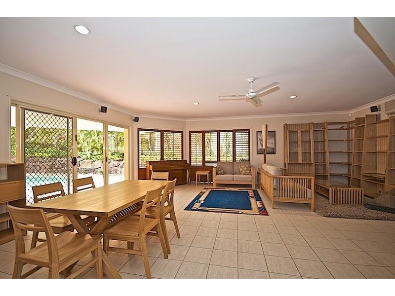 12 Portreeves Pl, Arundel QLD 4214