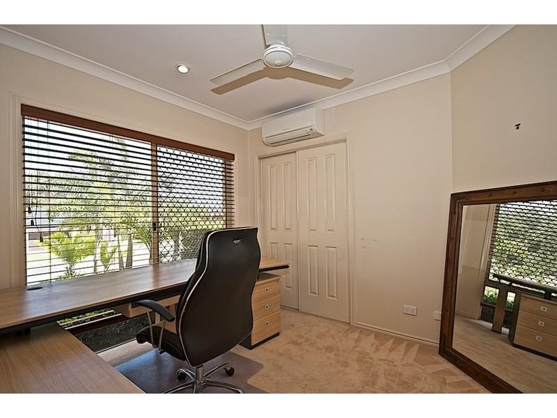 12 Portreeves Pl, Arundel QLD 4214