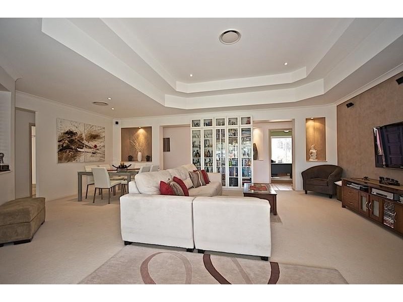43 Chichester Dr, Arundel QLD 4214