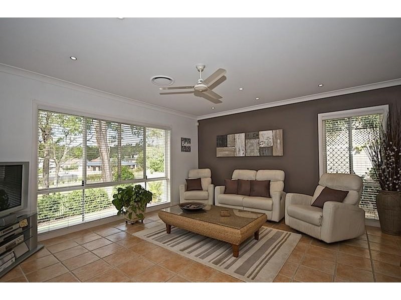 43 Chichester Dr, Arundel QLD 4214