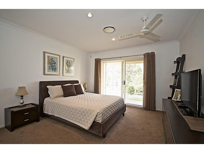 43 Chichester Dr, Arundel QLD 4214