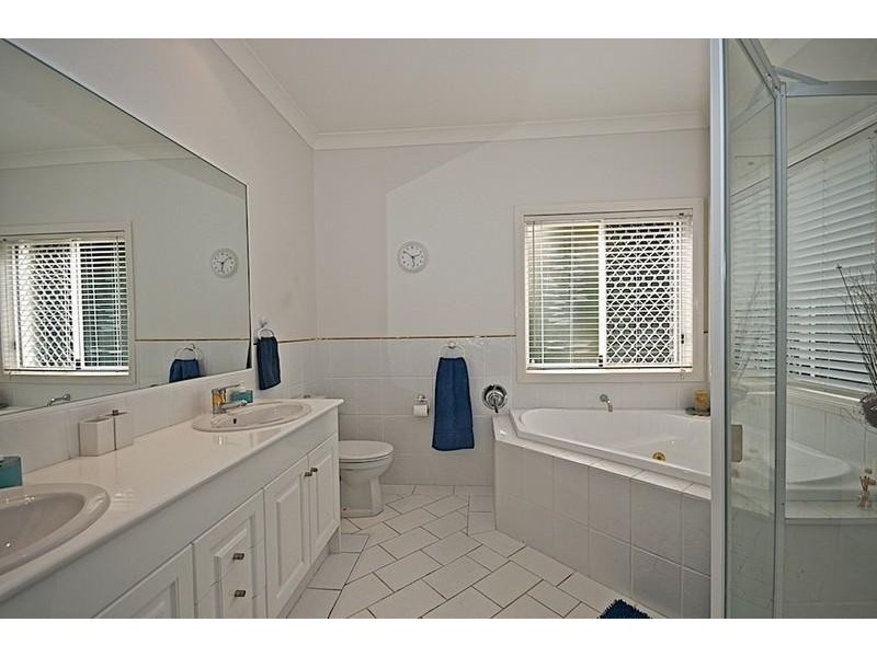 43 Chichester Dr, Arundel QLD 4214