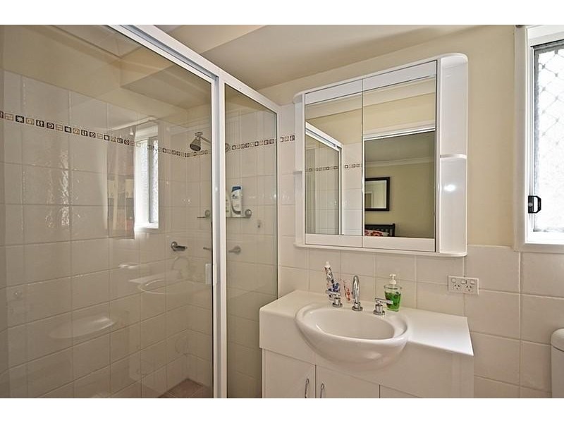 2 Dylan St, Arundel QLD 4214