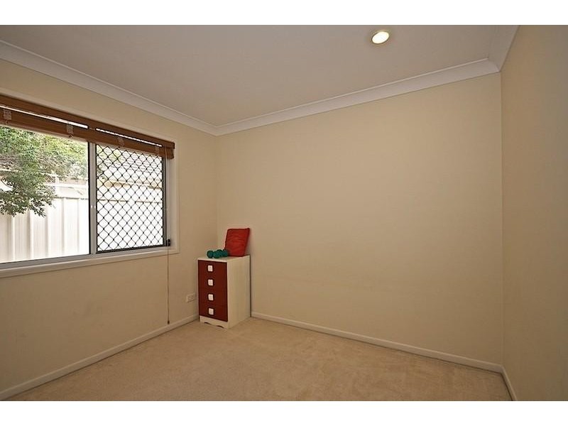 2 Dylan St, Arundel QLD 4214