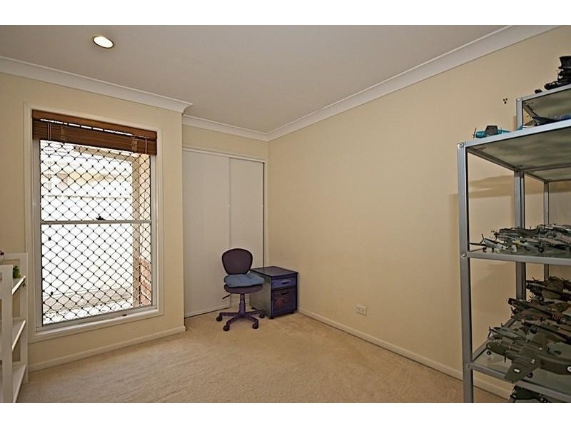 2 Dylan St, Arundel QLD 4214